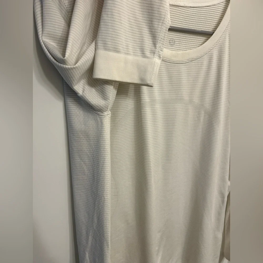 Lululemon Long Sleeve Swiftly Tech 2.0